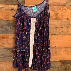 H.I.P. loose fitting layered tank top